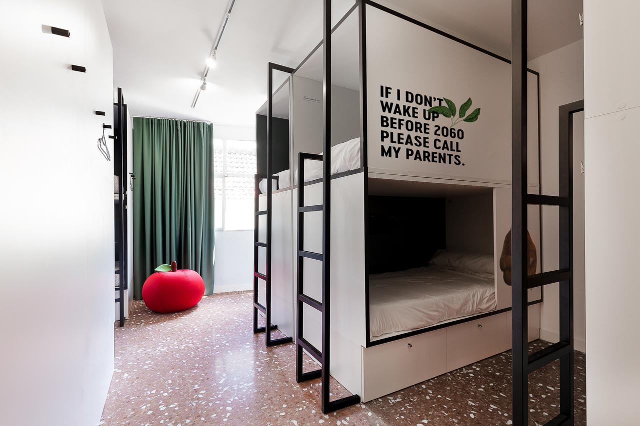 2060 The Newton Hostel Madryt Zewnętrze zdjęcie