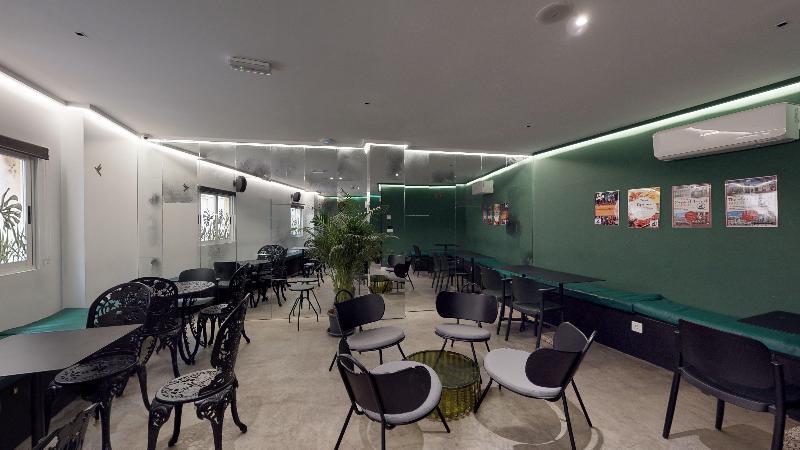 2060 The Newton Hostel Madryt Zewnętrze zdjęcie