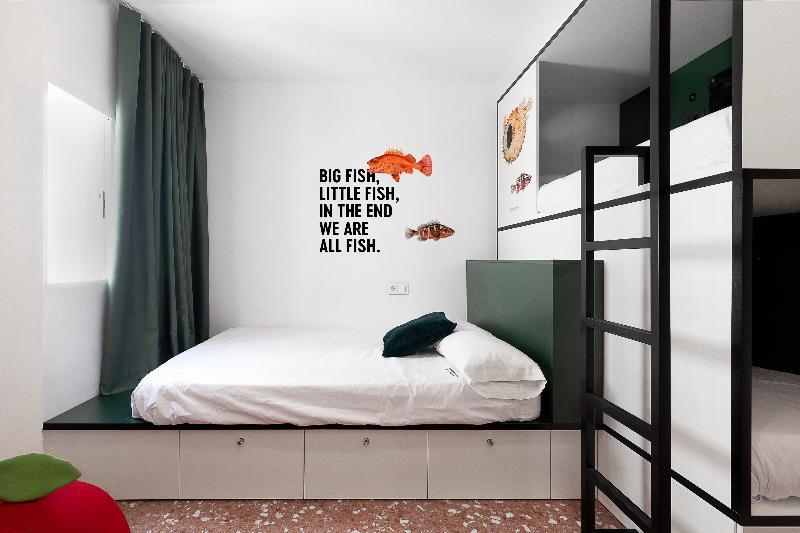 2060 The Newton Hostel Madryt Zewnętrze zdjęcie